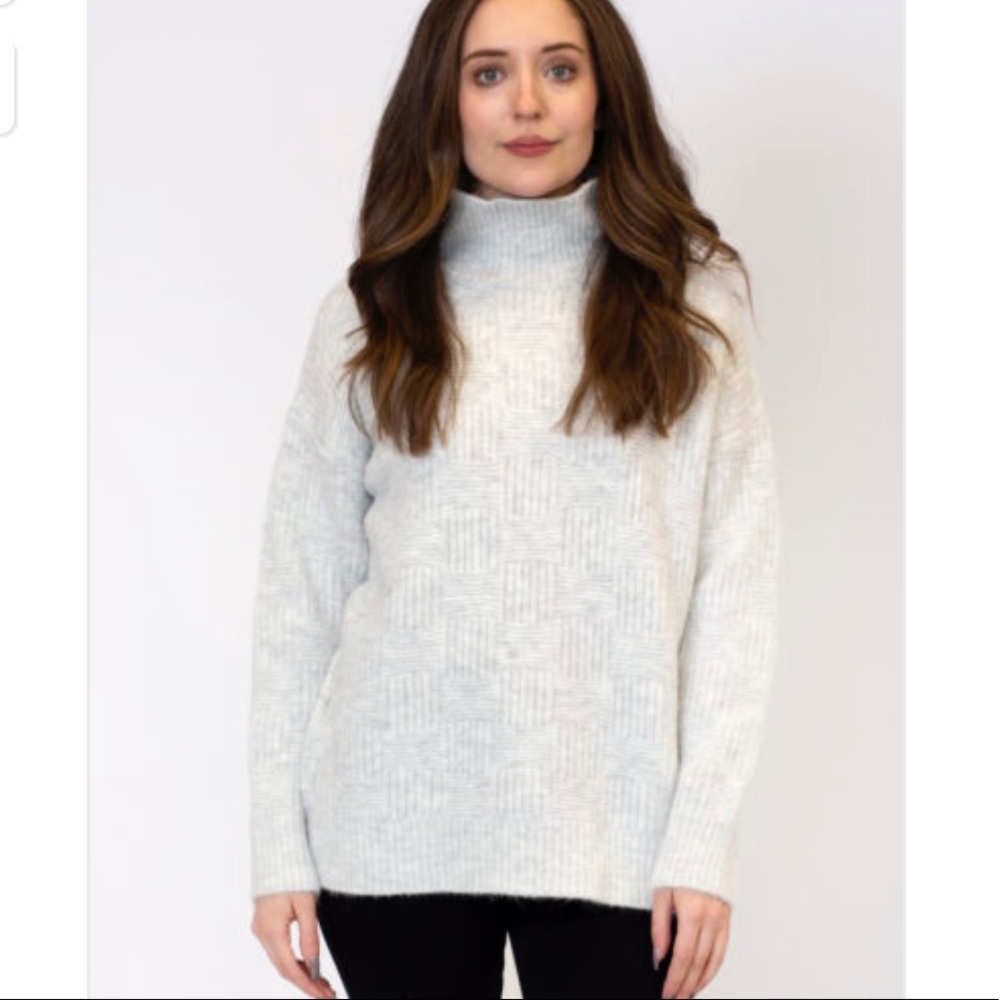 Lyla + Luxe
Cosmo Mock Neck Ribbed Sweater